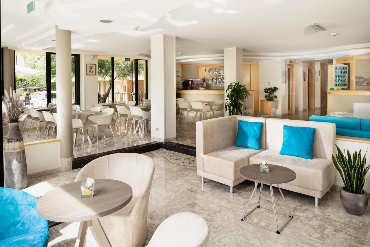 Hotel Caravel B&B Misano Adriatico Exteriér fotografie