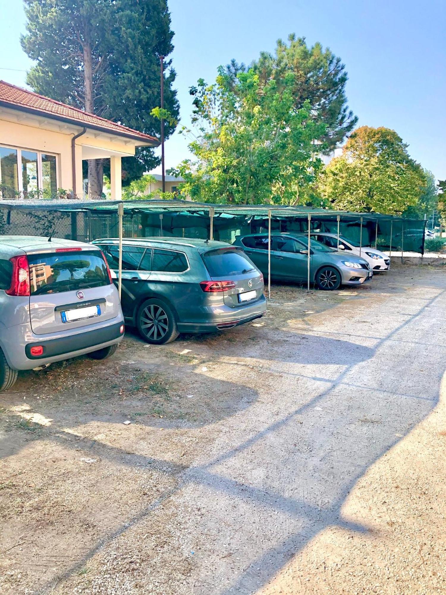 Hotel Caravel B&B Misano Adriatico Exteriér fotografie