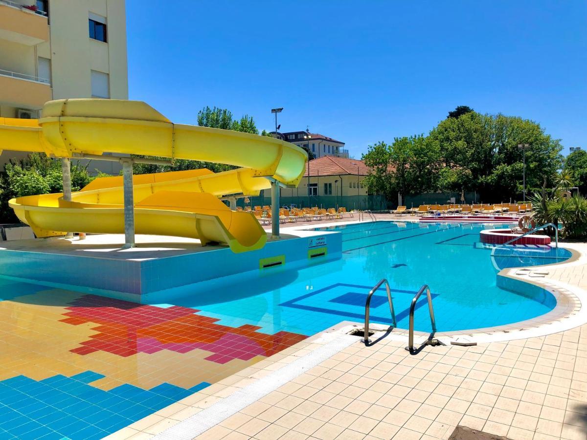 Hotel Caravel B&B Misano Adriatico Exteriér fotografie