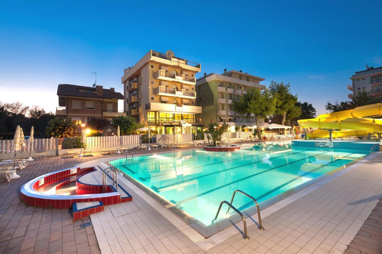 Hotel Caravel B&B Misano Adriatico Exteriér fotografie